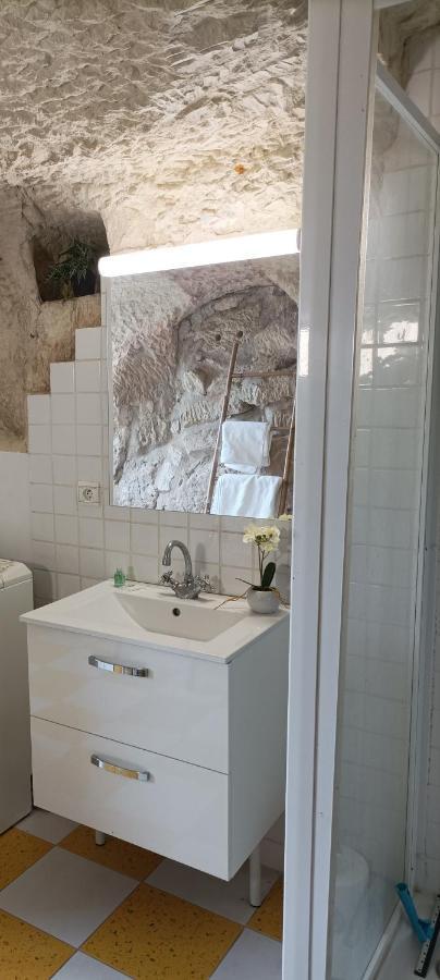 Gite Des Perreyeurs - Maison Troglodyte Avec Vue Sur Loire มองต์โซโร ภายนอก รูปภาพ